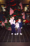 ChristmasGirlsWburg-xmas01.jpg (59506 bytes)