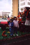 paradegirls-xmas01.jpg (57554 bytes)