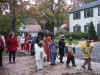parade1.jpg (118086 bytes)