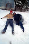 SnowAngels.jpg (85864 bytes)