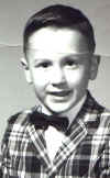 YoungChris-NiceBowTie.jpg (25127 bytes)